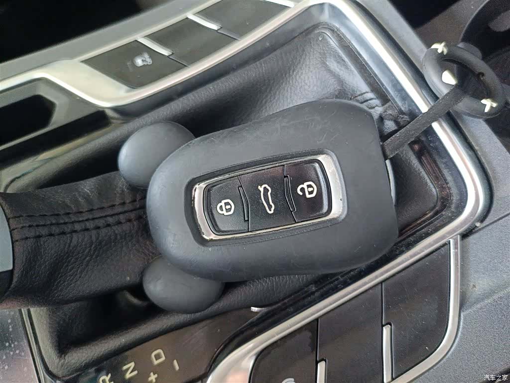 Geely Emgrand, 2019 11