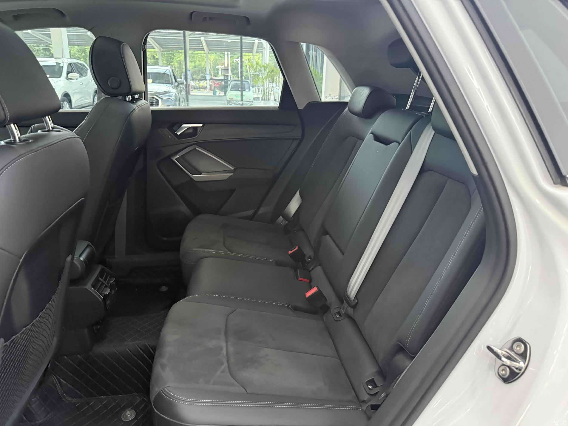 Audi Q3, 2023 16