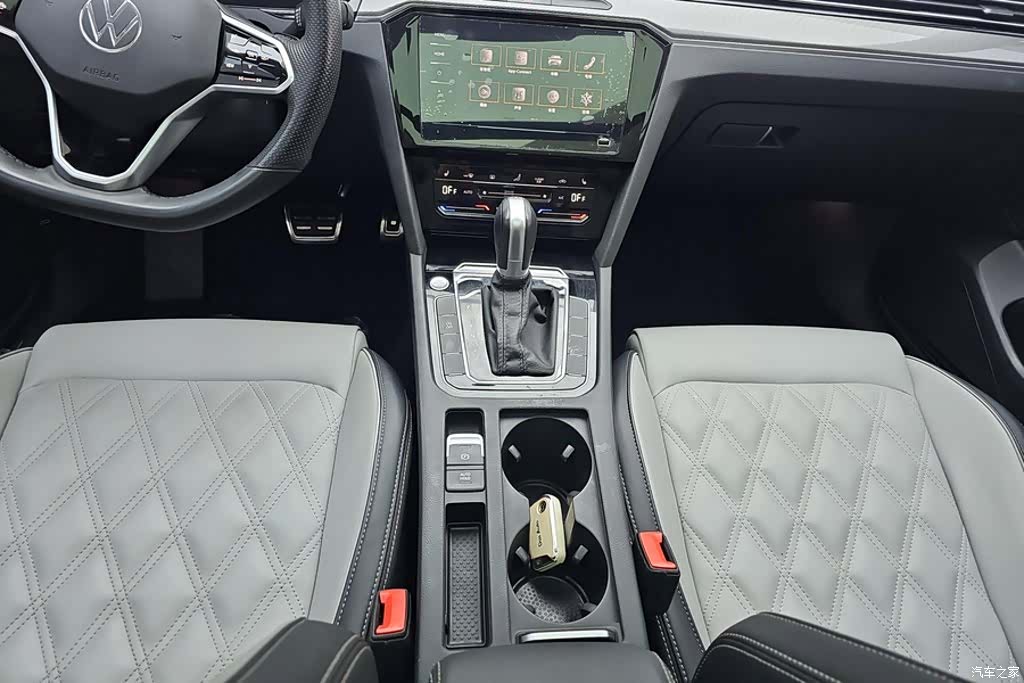 Volkswagen Magotan, 2023 16