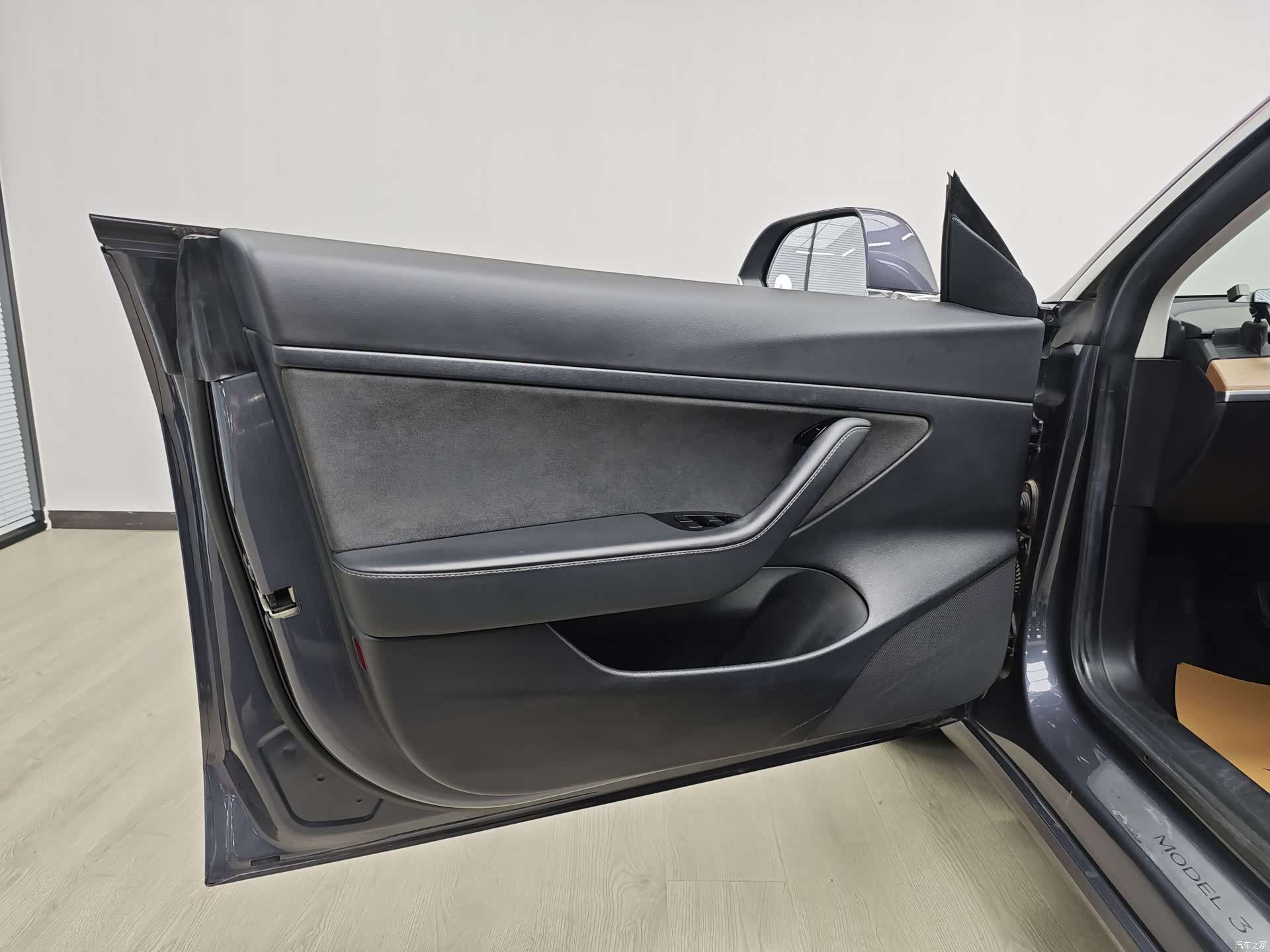 Tesla Model 3, 2020 48