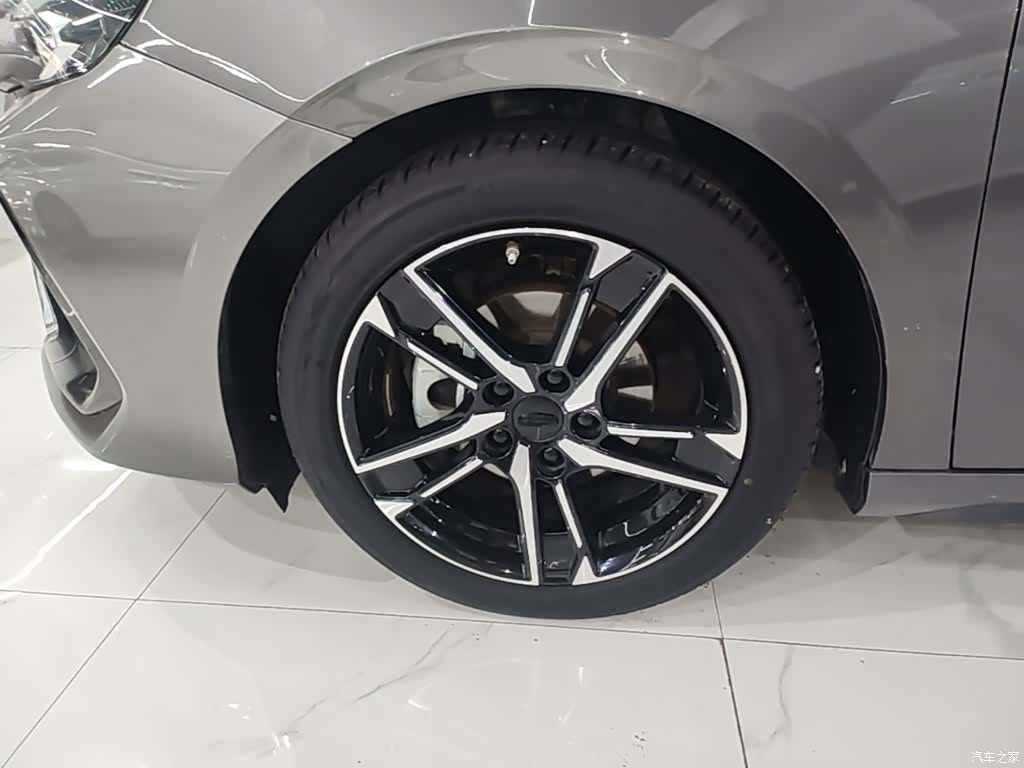 Geely Binray, 2023 23