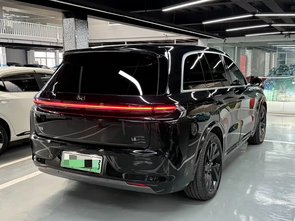 Li Auto Ideal L8