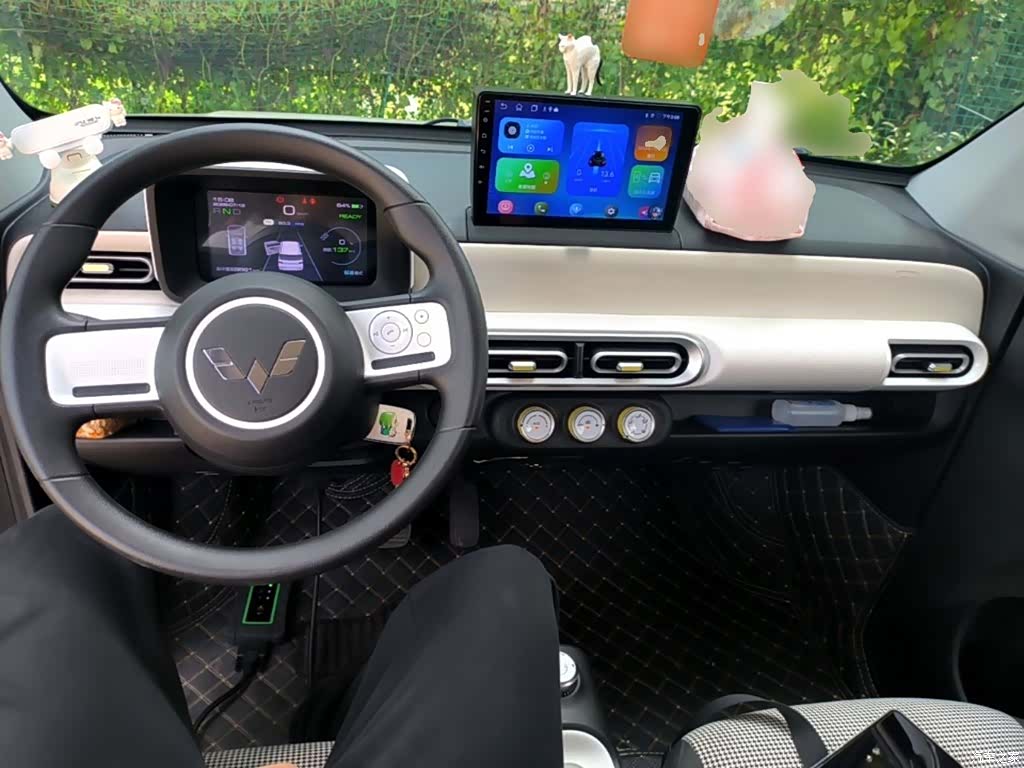 Wuling MINIEV, 2025 10
