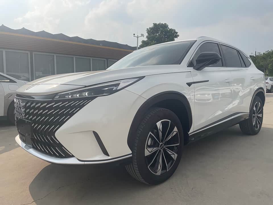 Roewe RX5