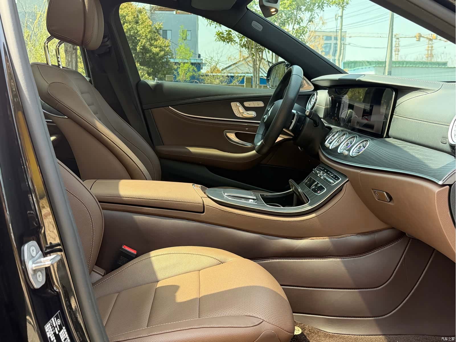 Mercedes-Benz E-Class, 2023 все фото