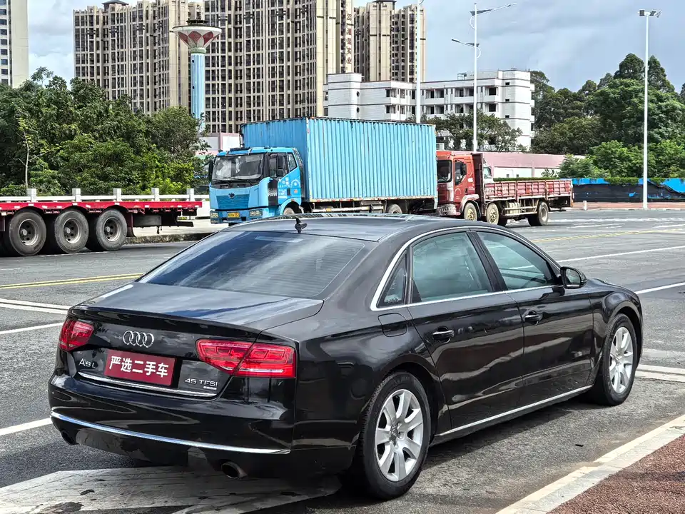 Audi A8