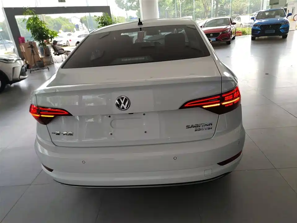Volkswagen Sagitar