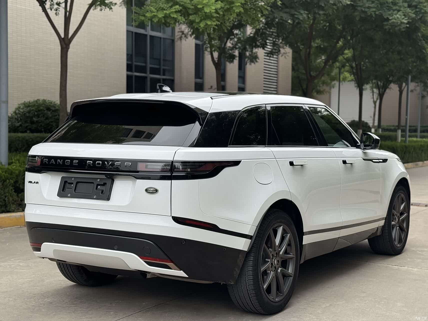 Land Rover Range Rover, 2025 12