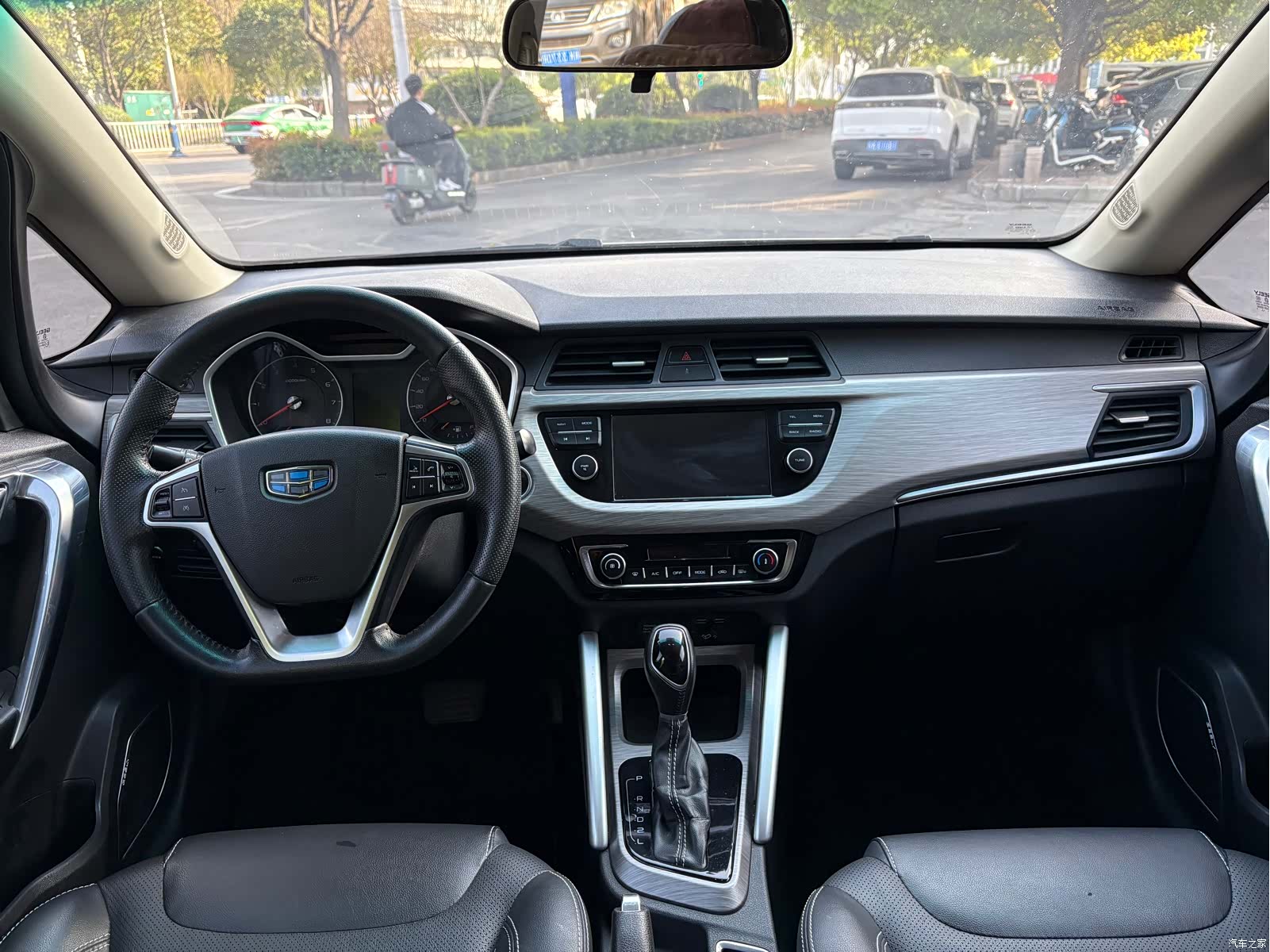 Geely X3, 2018 6