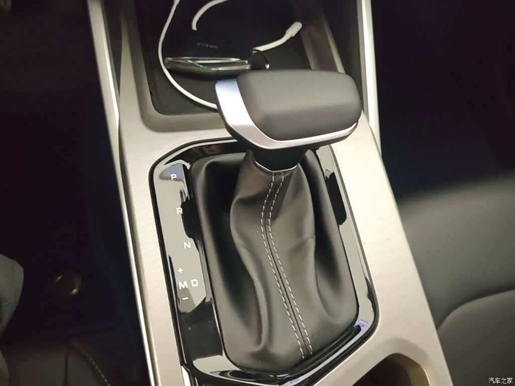 Geely Emgrand, 2025 14