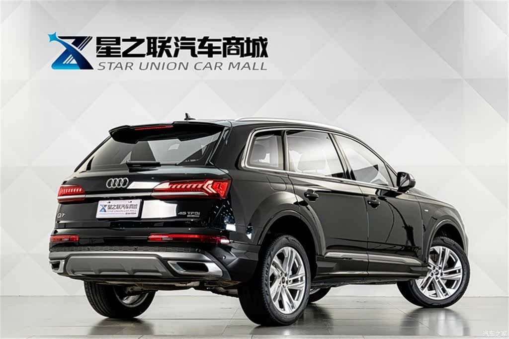 Audi Q7, 2024 6