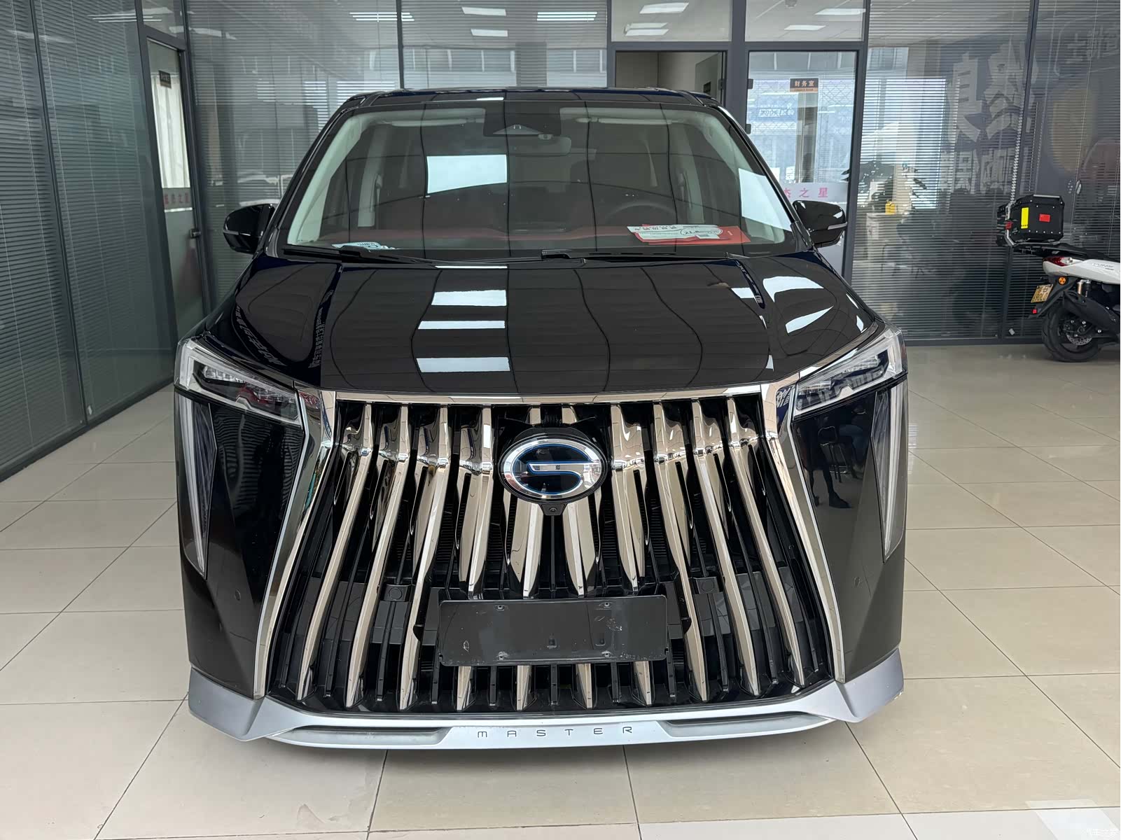 Trumpchi E9, 2024 2