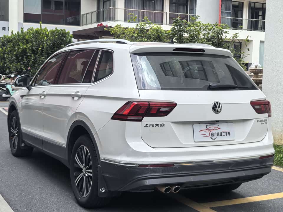 Volkswagen Tiguan L