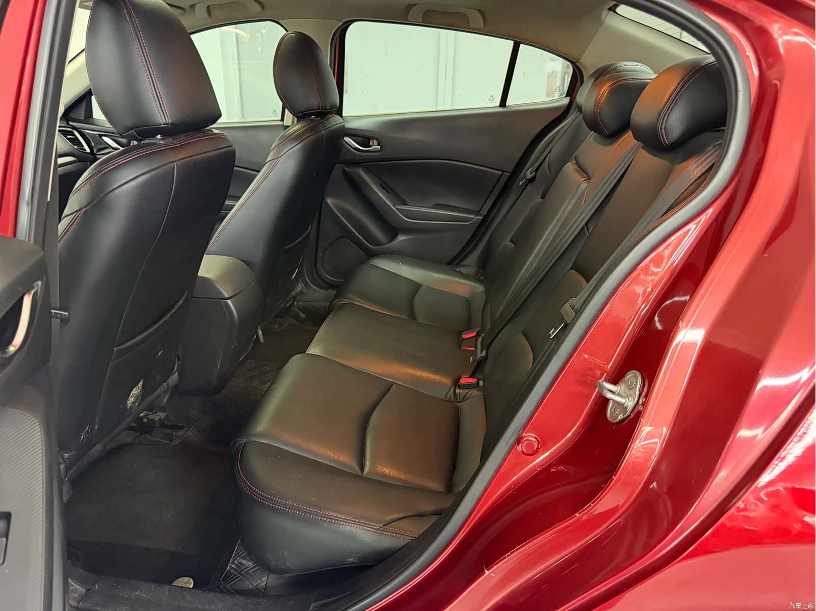 Mazda Mazda3, 2015 6