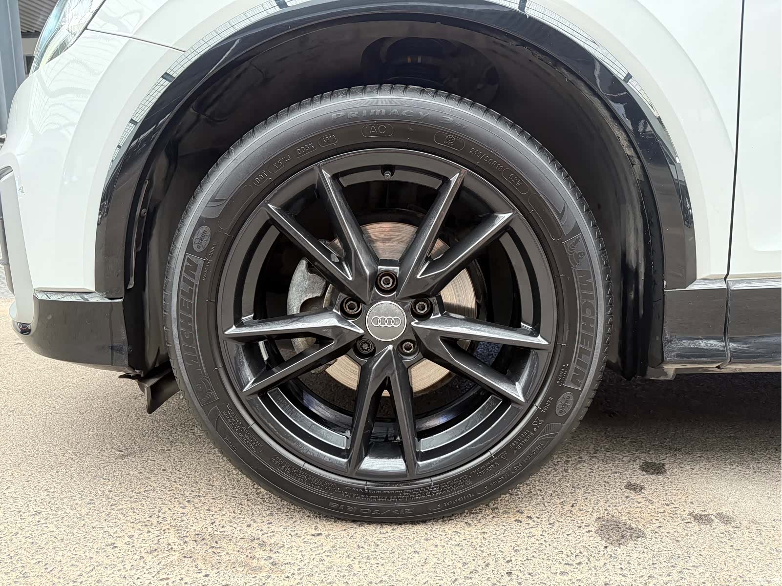 Audi Q2L, 2018 4