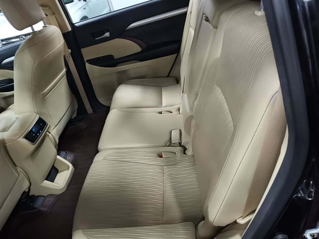Toyota Highlander, 2018 17