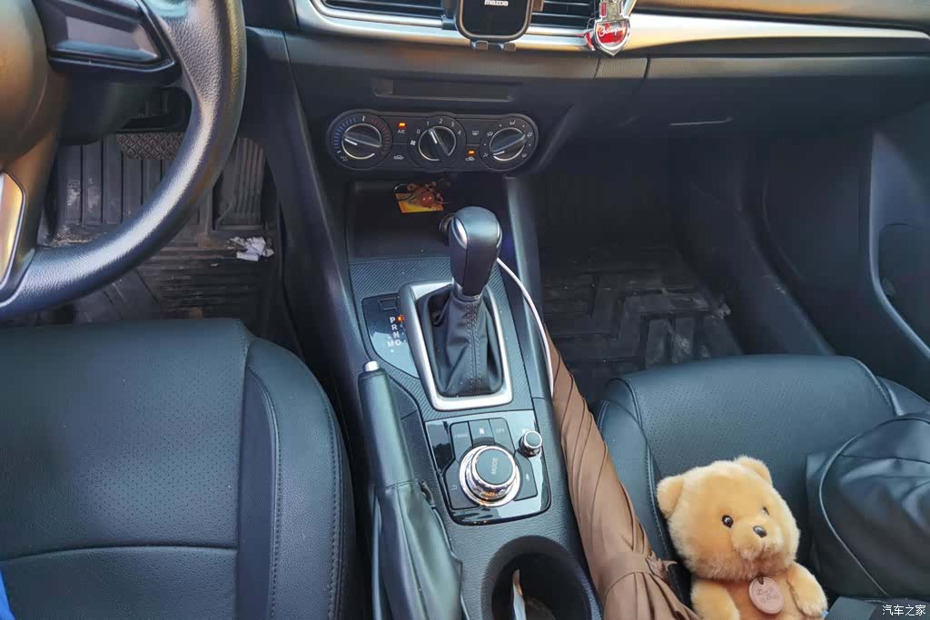 Mazda Mazda3, 2020 16