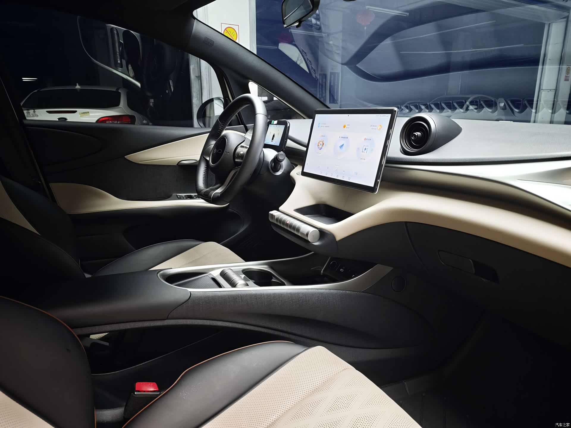 BYD Dolphin, 2025 10