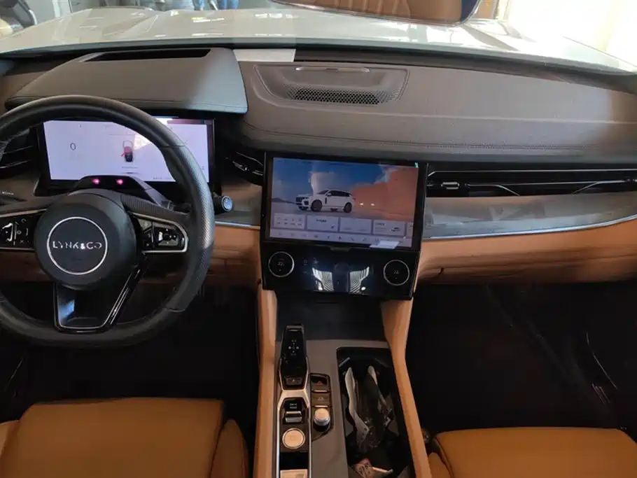 Lynk & Co 09 EM-P
