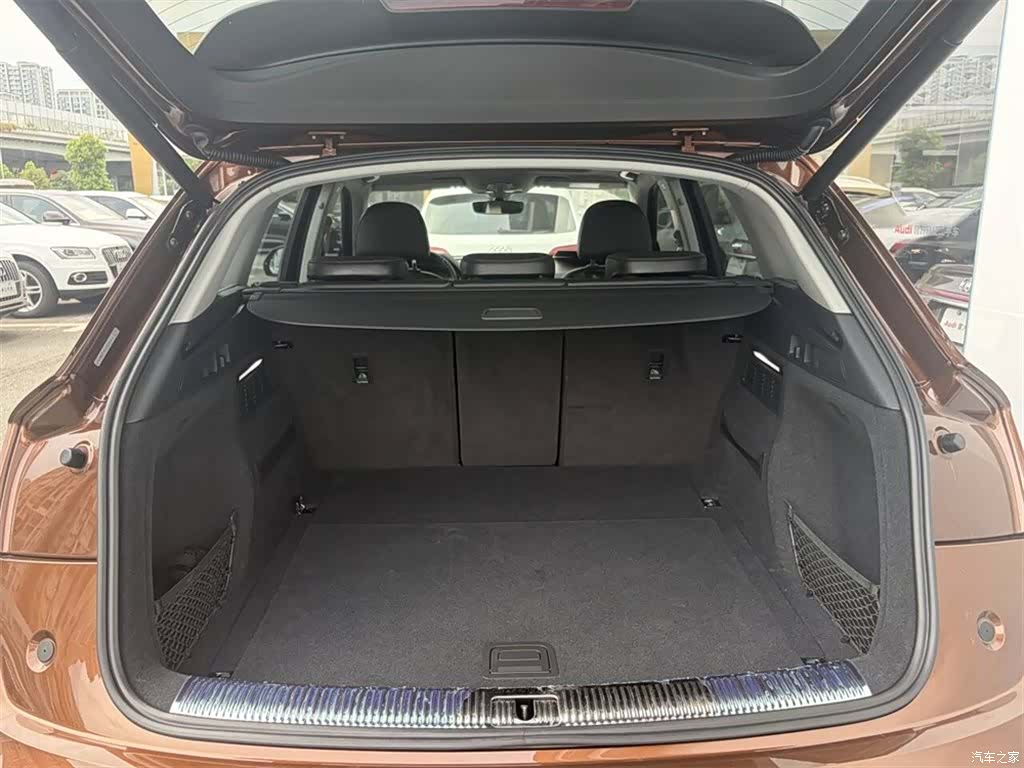Audi Q5L, 2018 9
