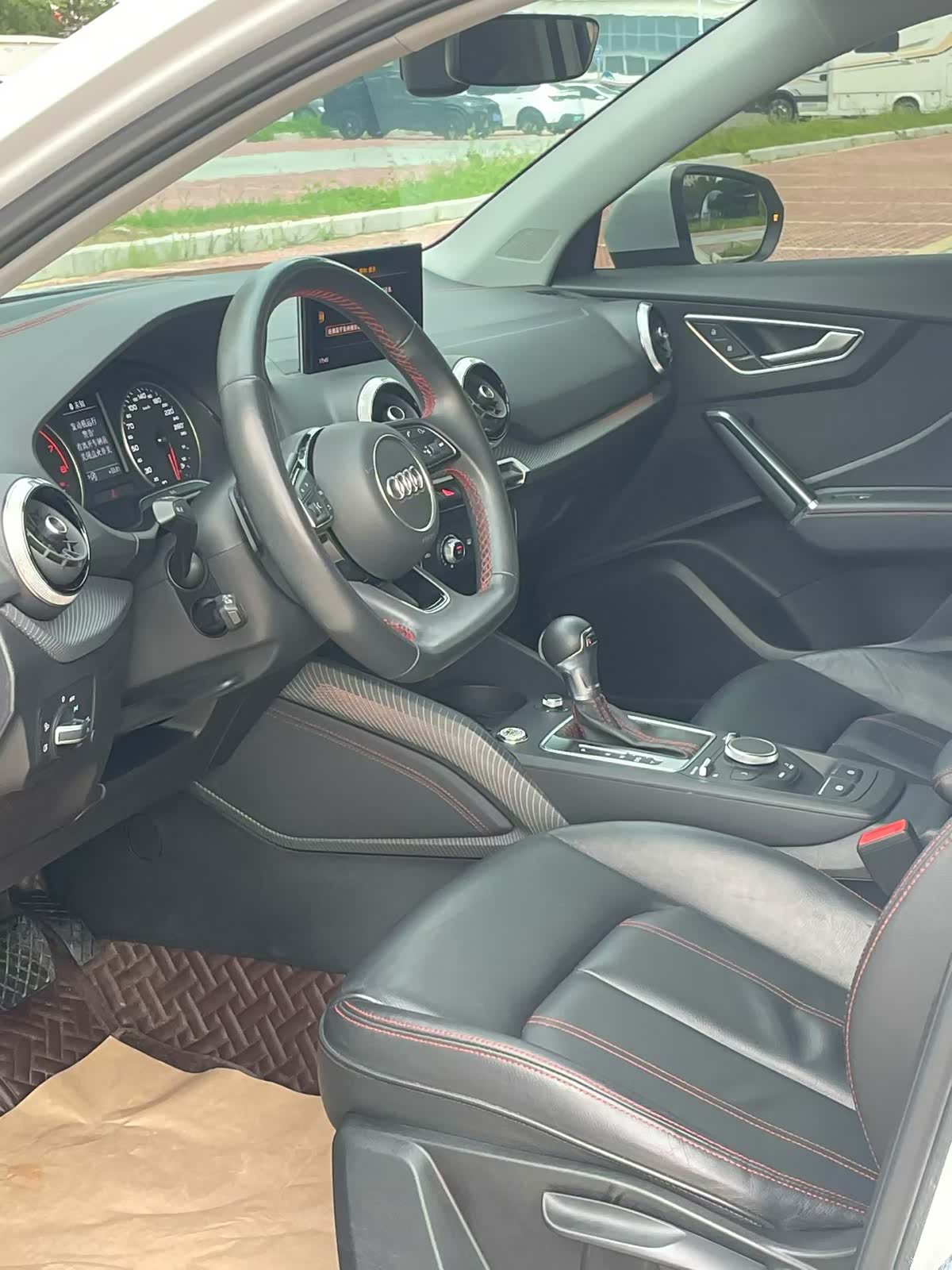 Audi Q2L, 2022 4