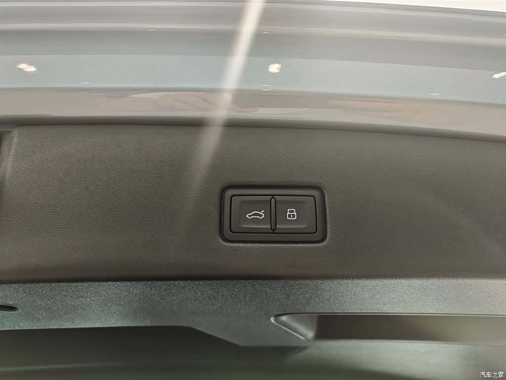 Audi Q4 e-tron, 2024 13