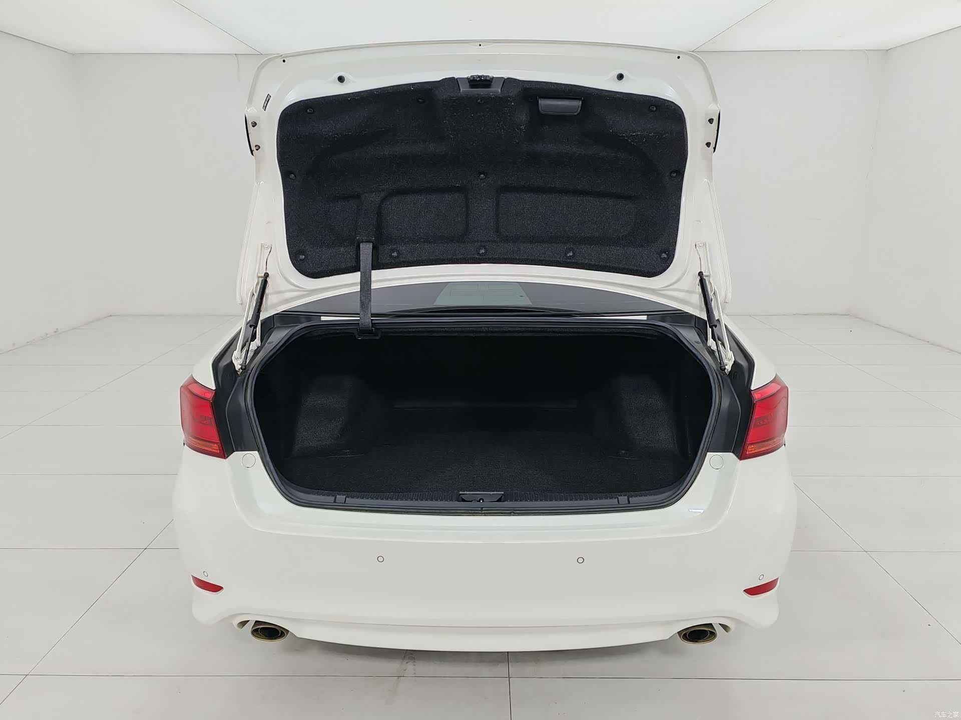 Toyota Crown, 2018 14