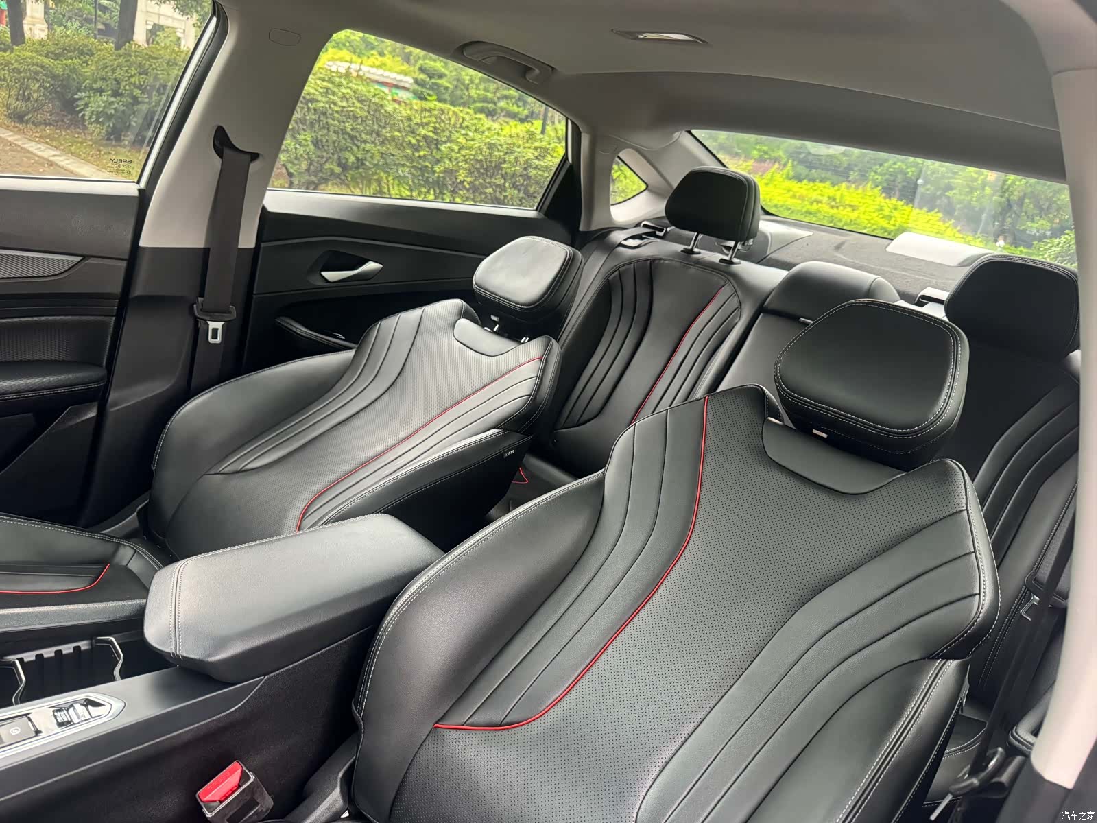 Geely Binray, 2023 8
