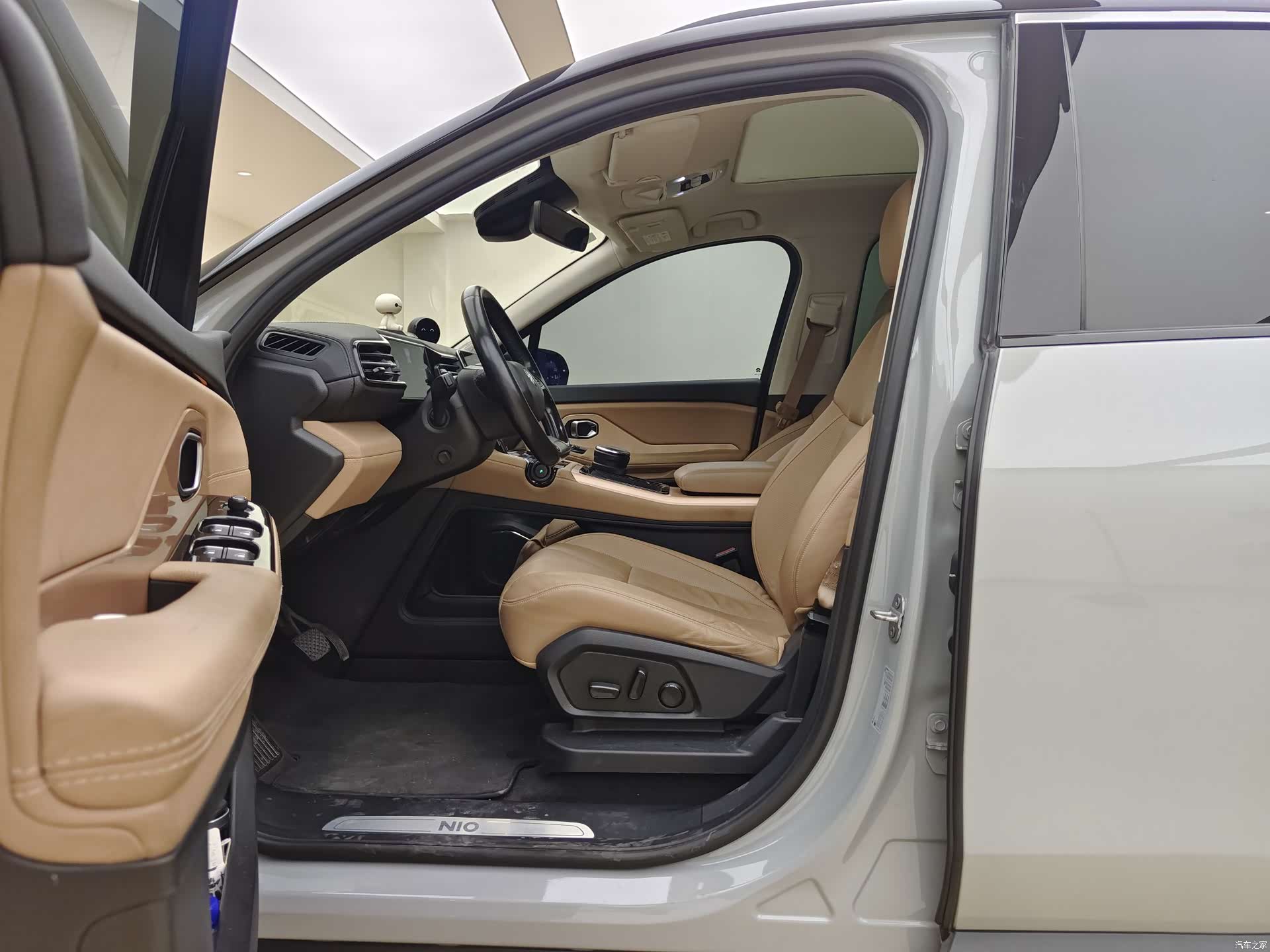 NIO ES8, 2019 11