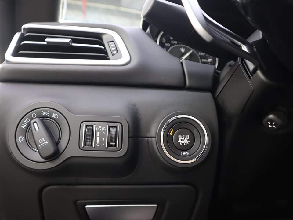 Maserati Ghibli Maserati Ghibli