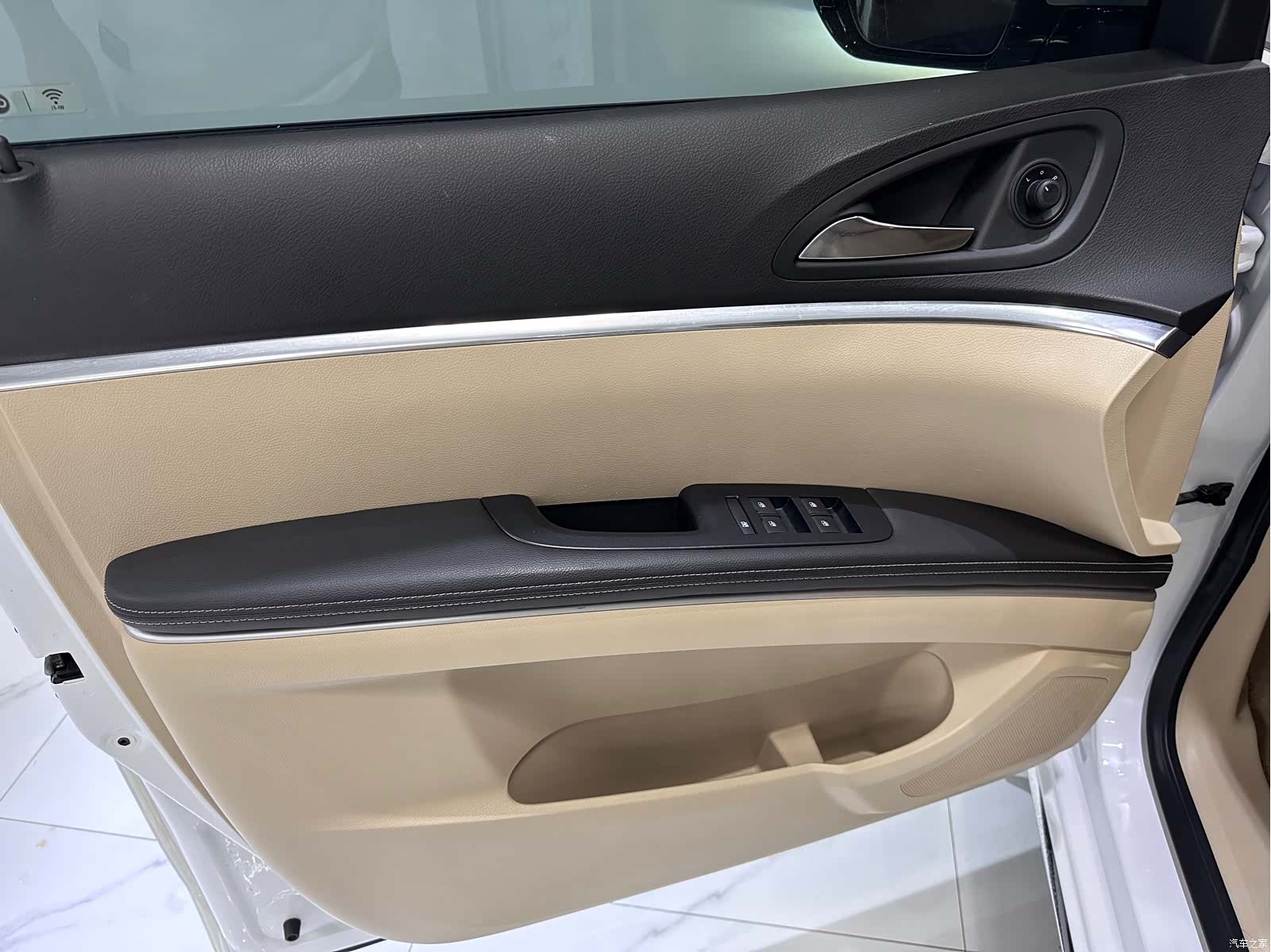 Buick GL8, 2024 4