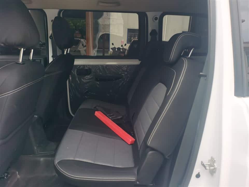 Wuling Wuling Hongguang PLUS