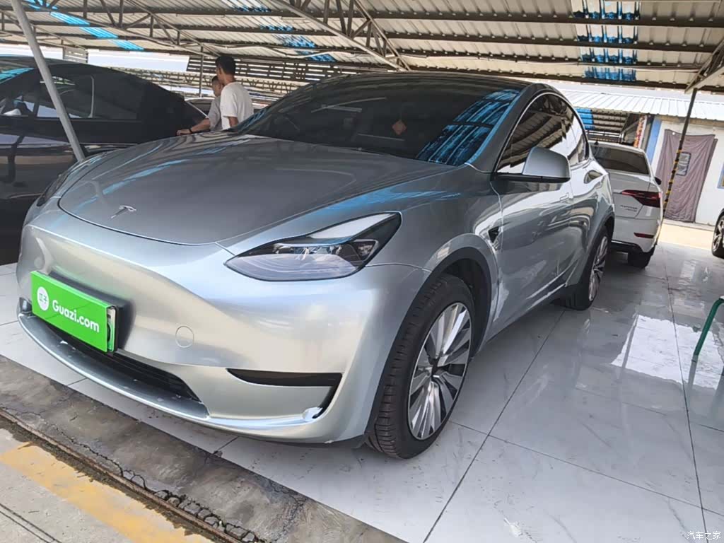 Tesla Model Y, 2024 2
