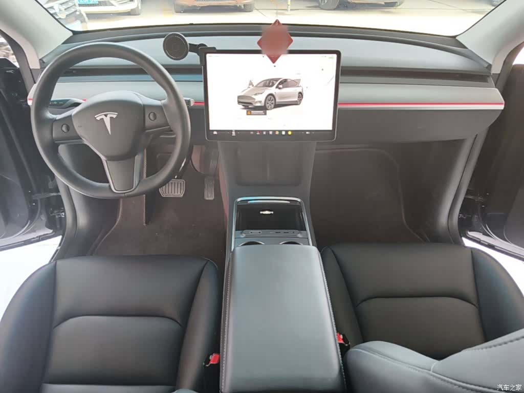 Tesla Model Y, 2024 10