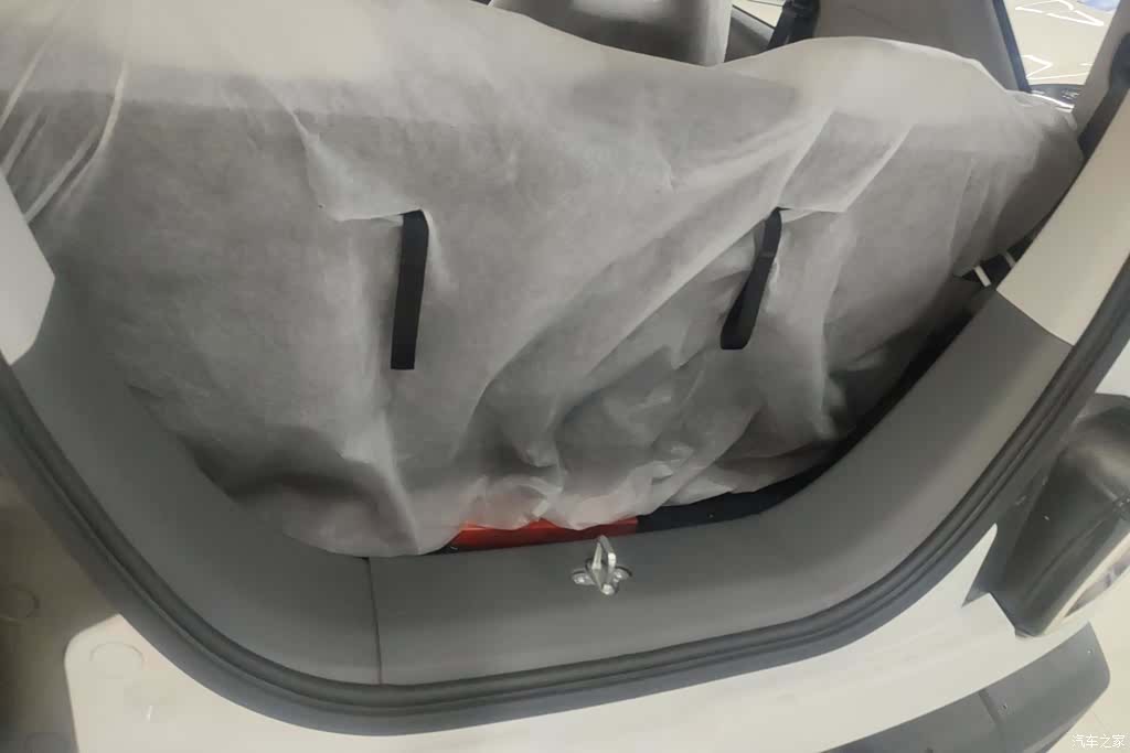 Geely Panda, 2026 4