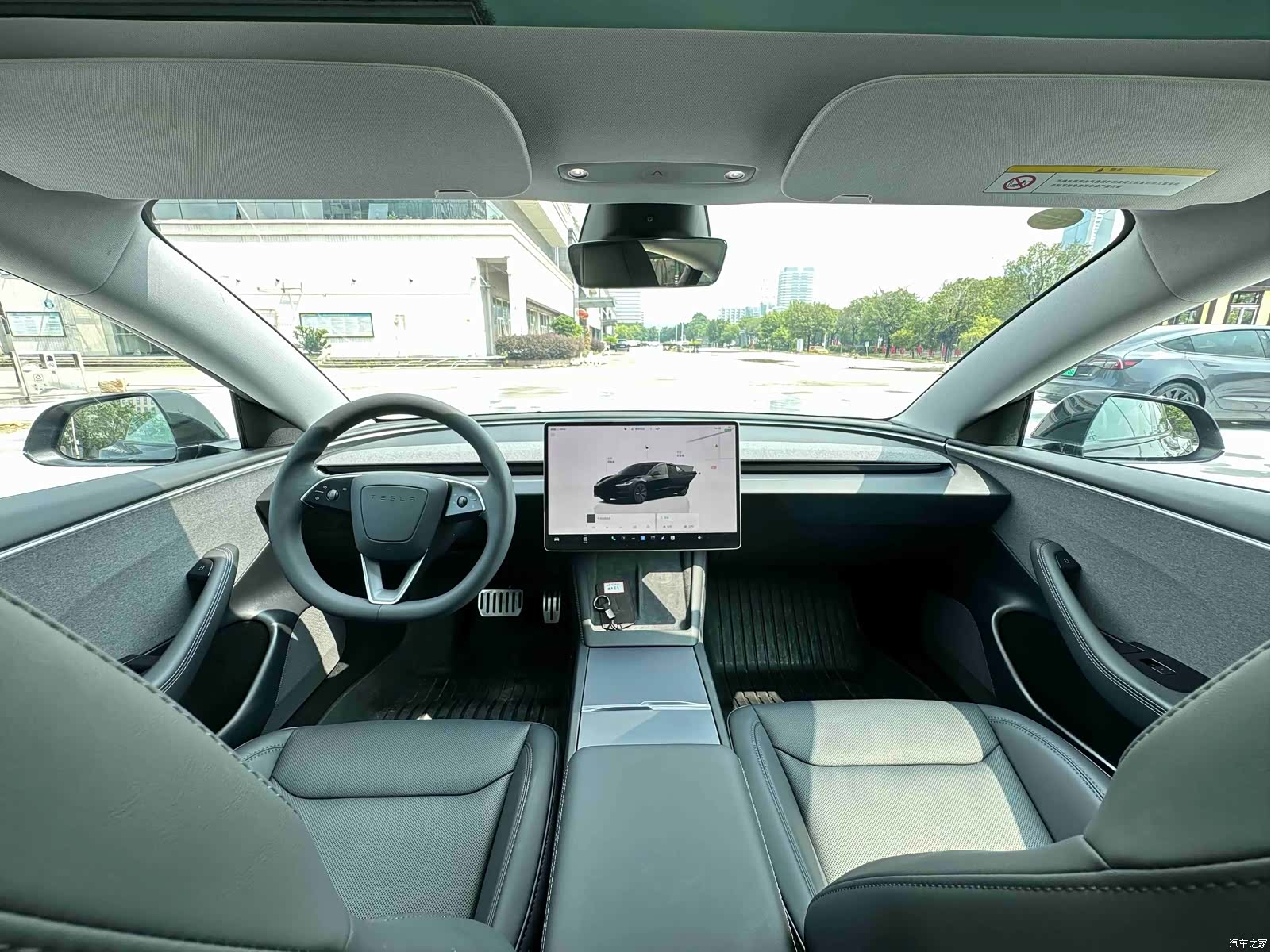 Tesla Model 3, 2023 все фото