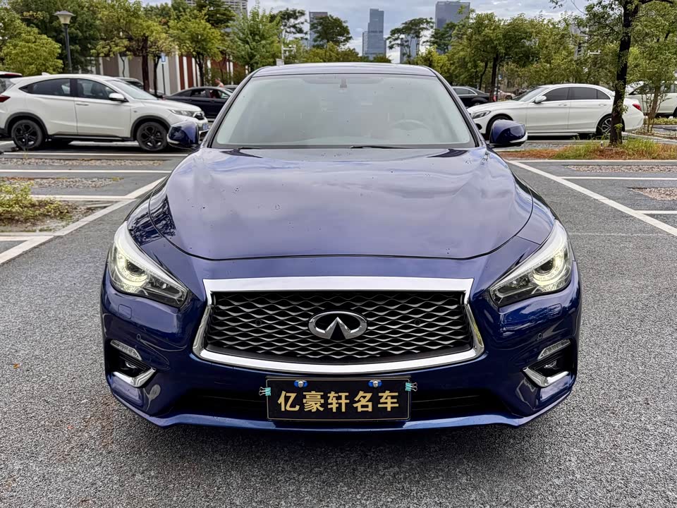Infiniti Q50L