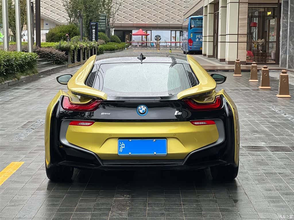BMW i8, 2019 7