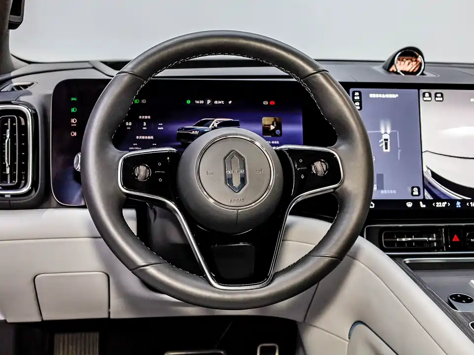 AITO Ask the world M9