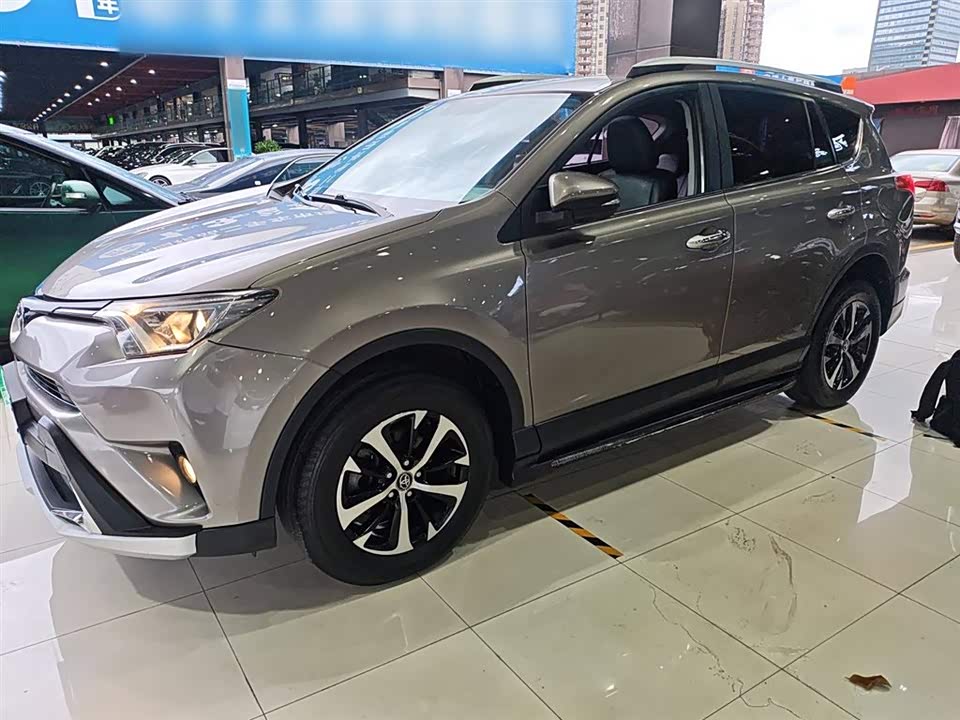 Toyota RAV4 Rongfang