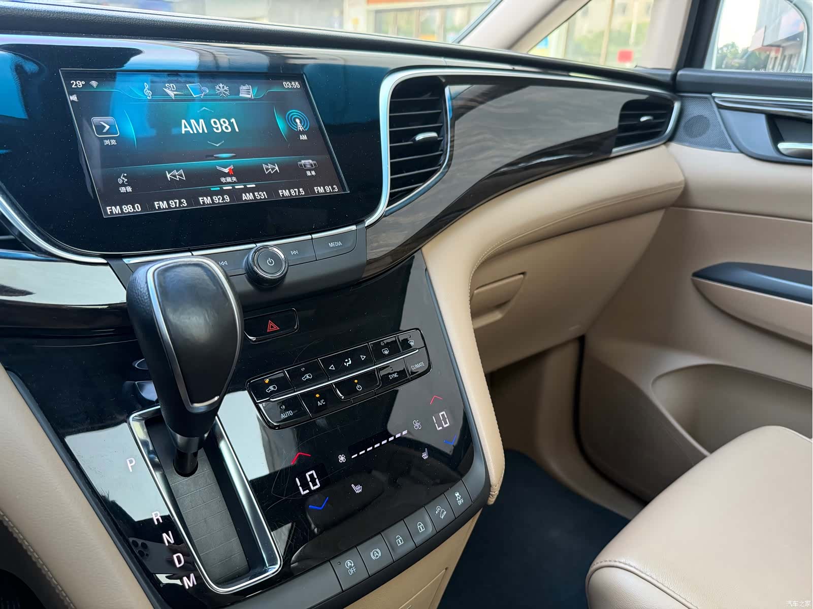 Buick GL8, 2018 20