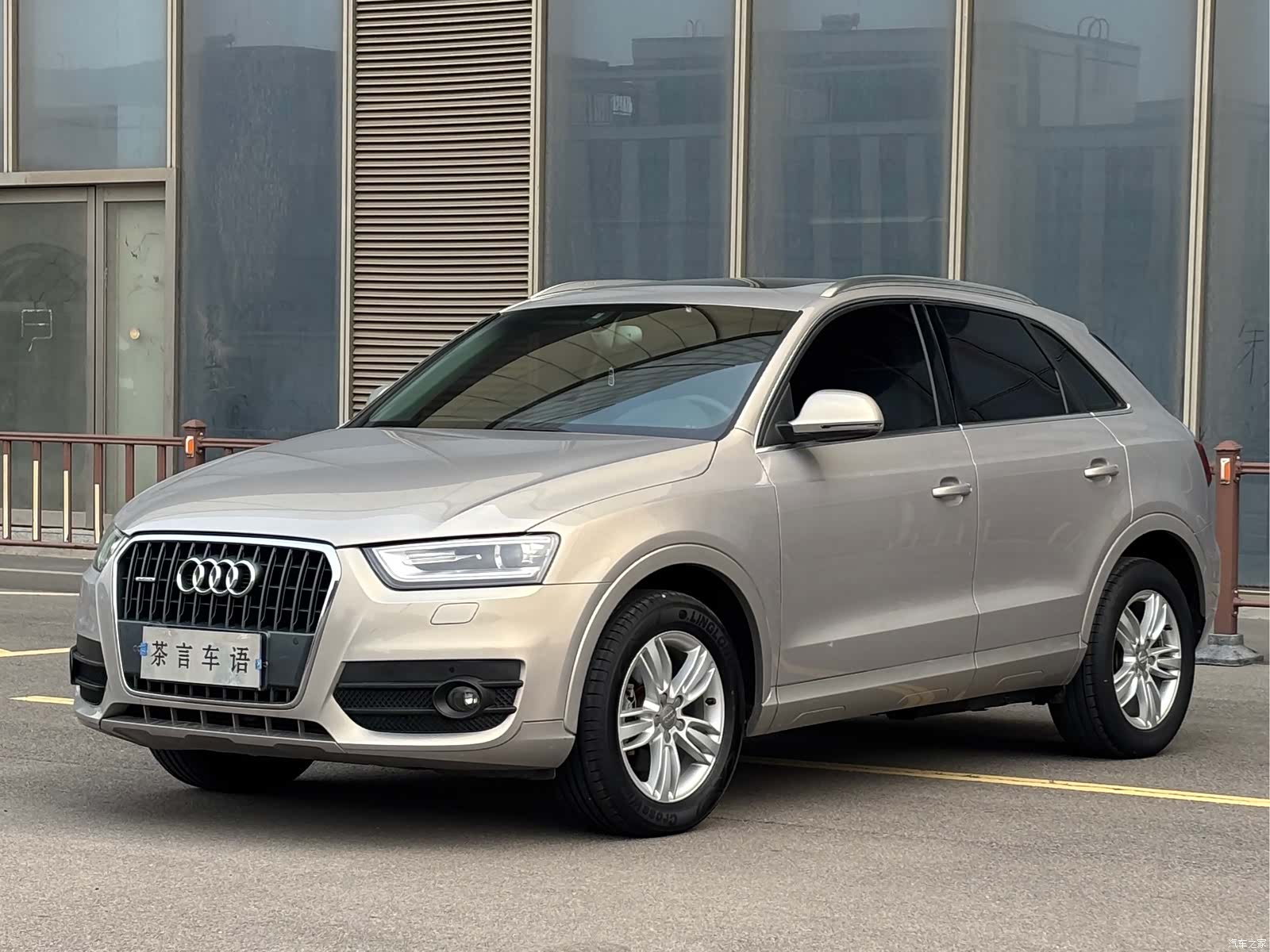 Audi Q3, 2016 1