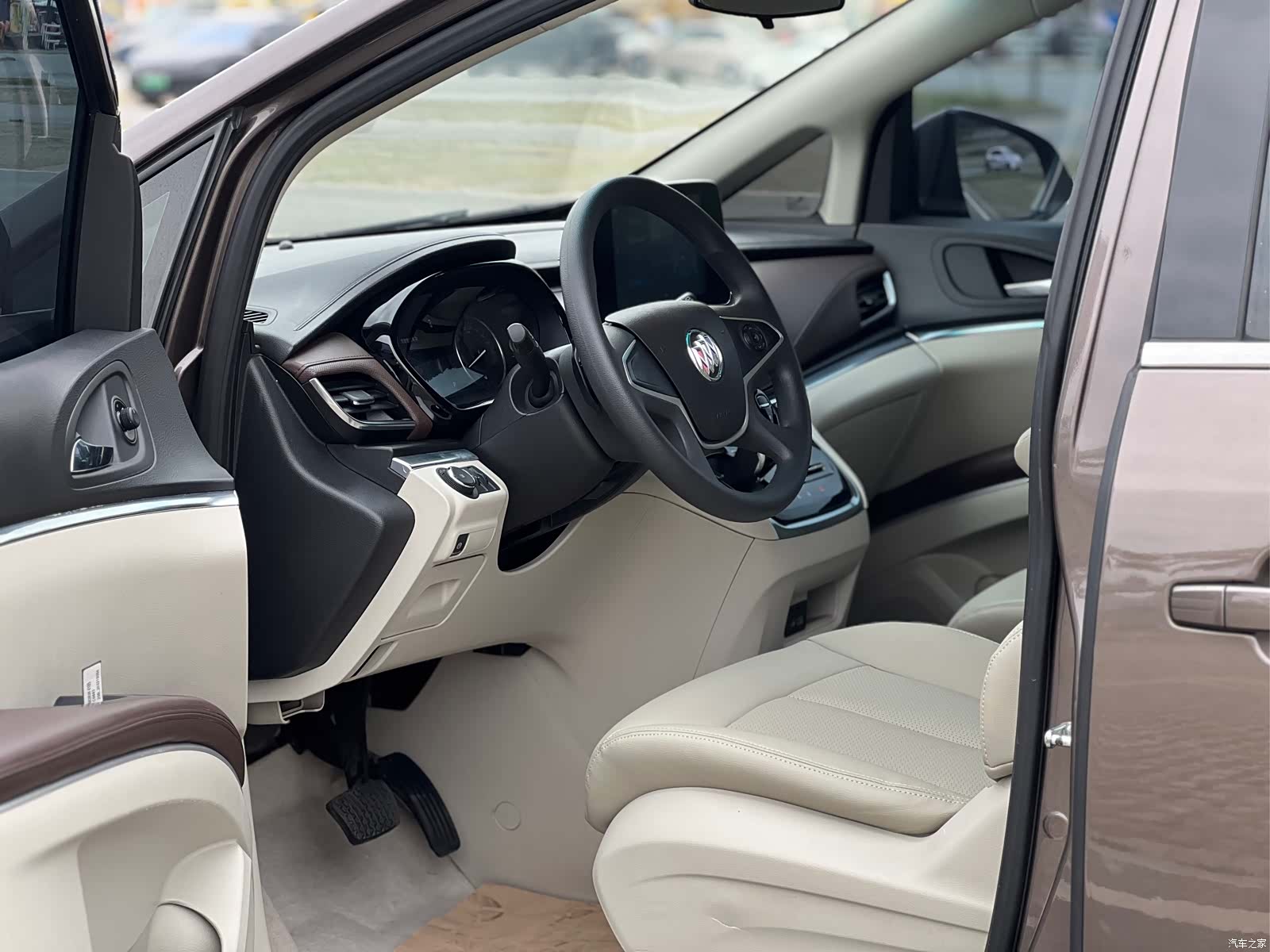 Buick GL8, 2022 12