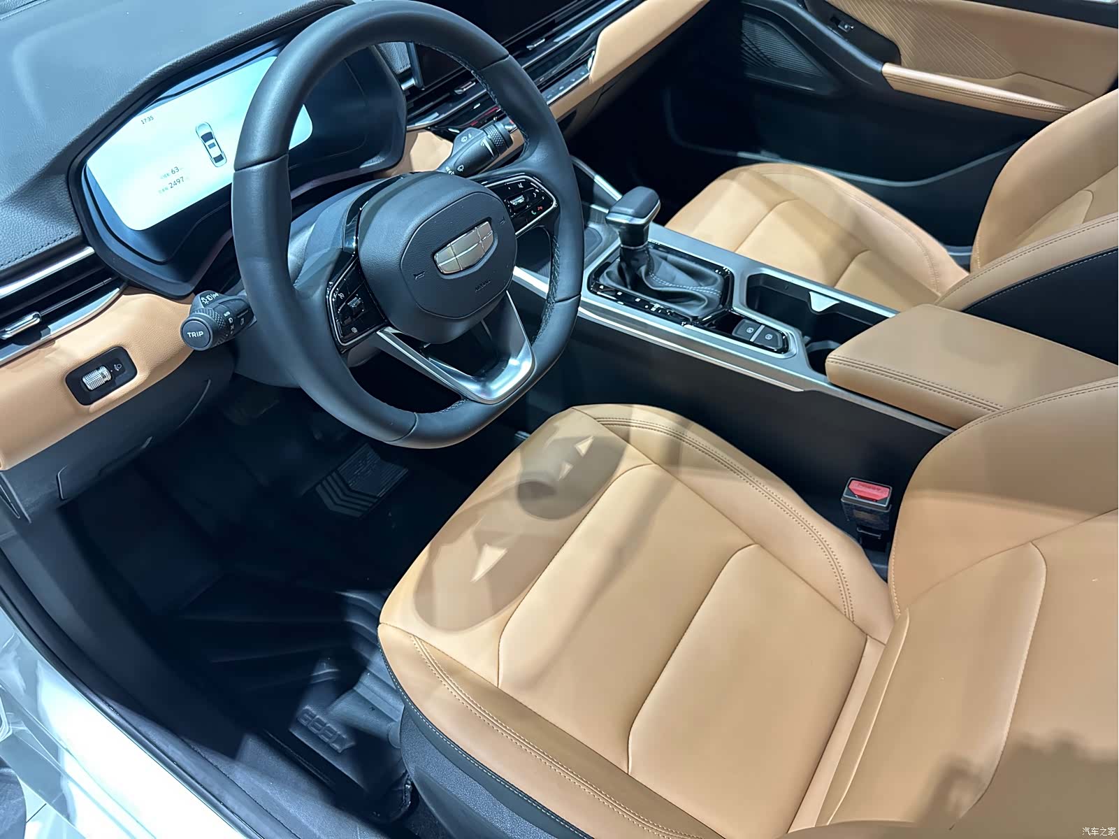 Geely Emgrand, 2025 7