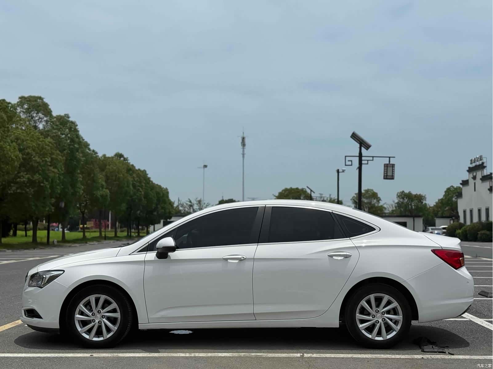 Buick Verano, 2015 4