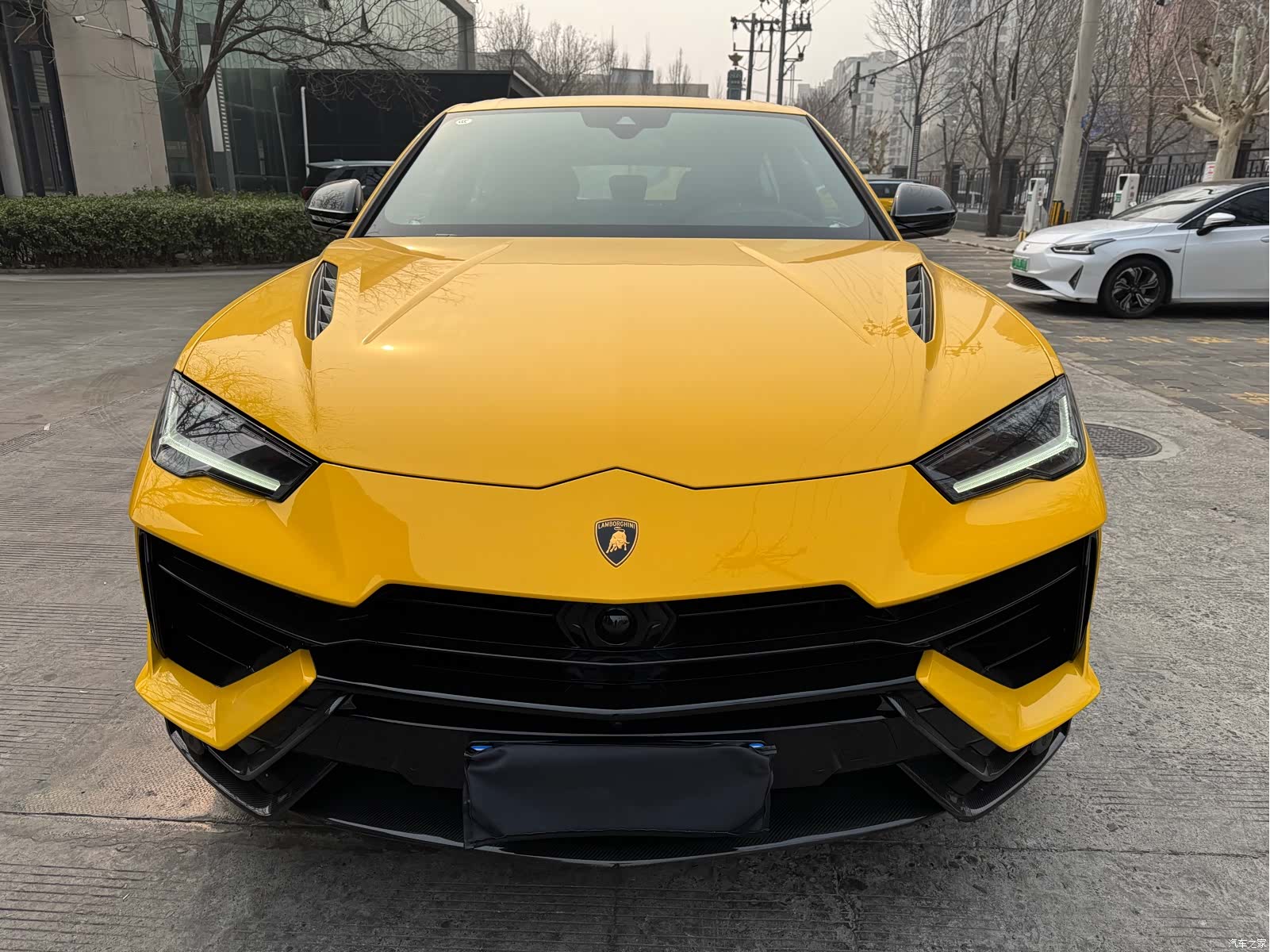 Lamborghini Urus, 2023 2
