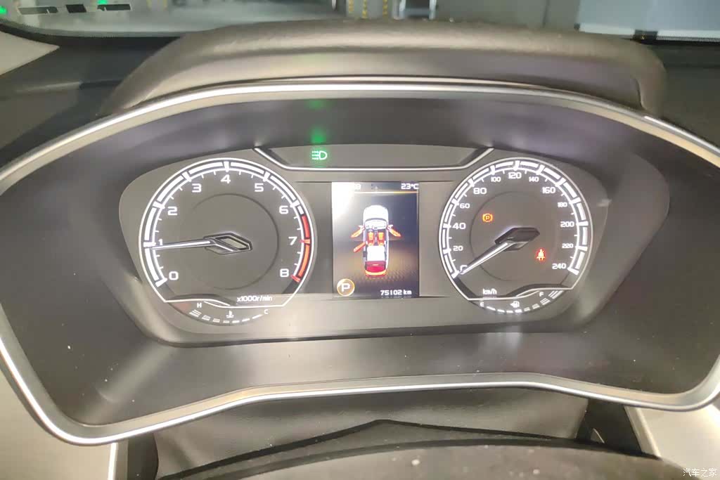 Geely Coolray, 2023 14