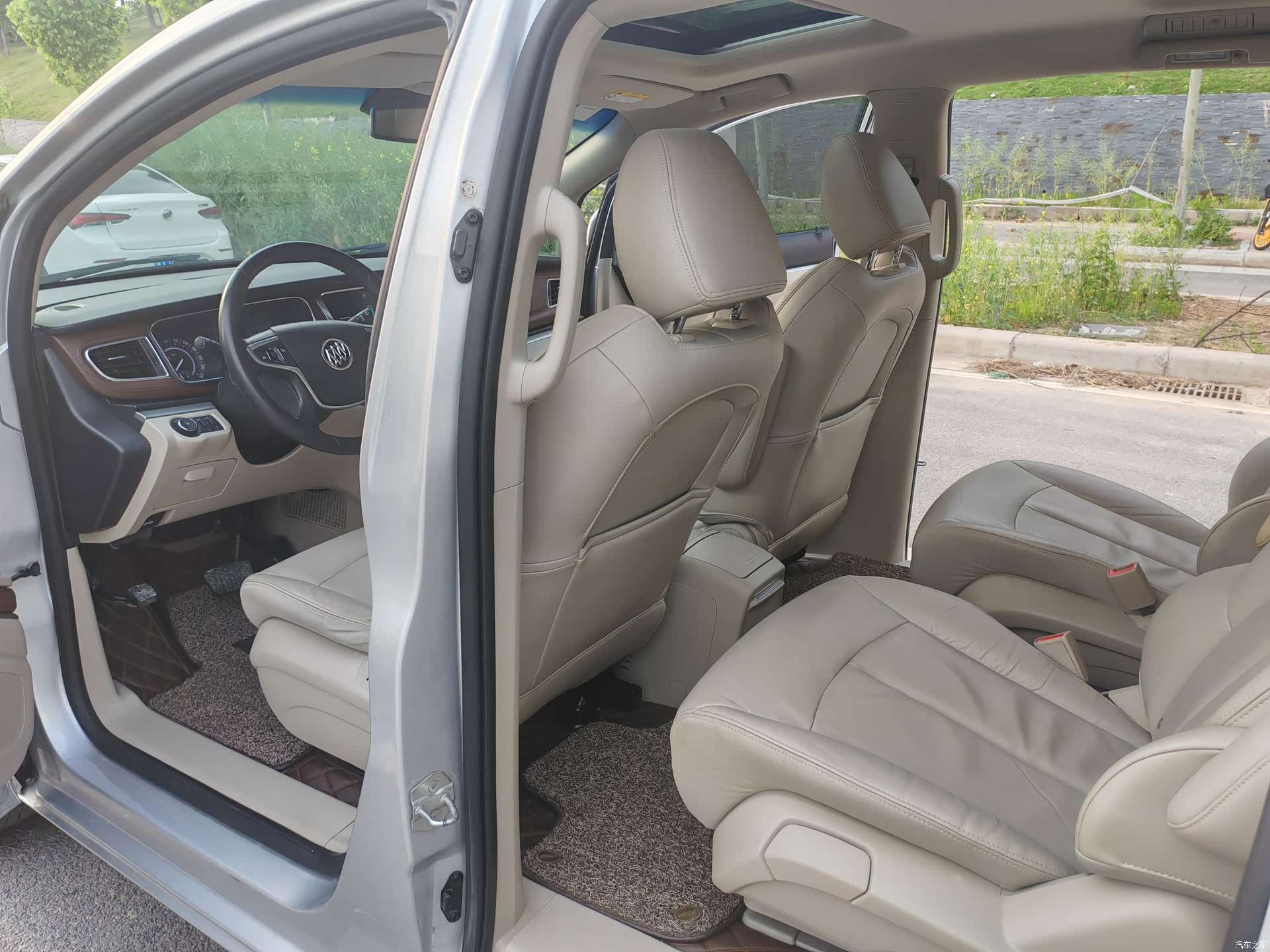 Buick GL8, 2019 7