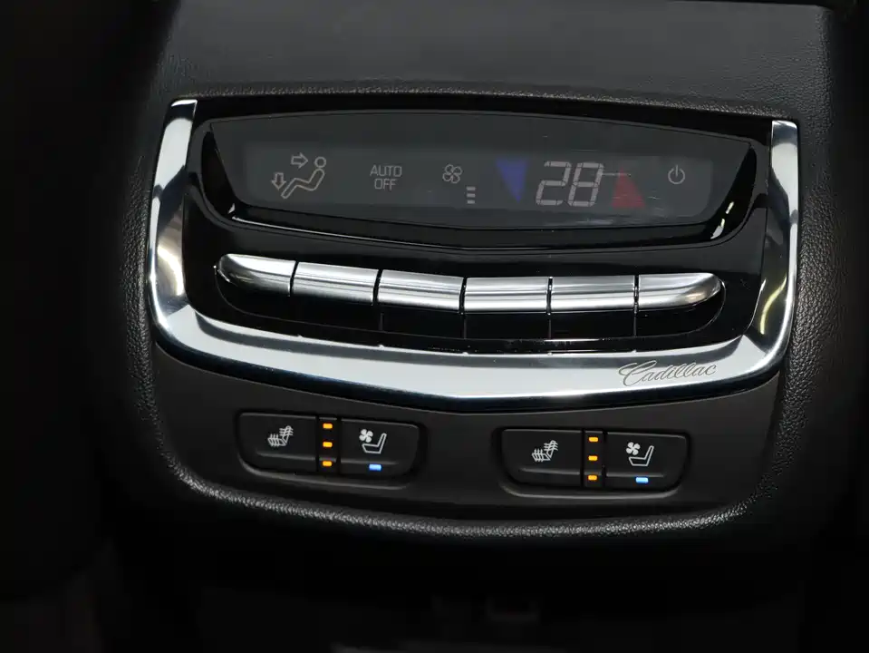 Cadillac XT6