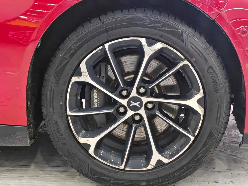 XPENG P7